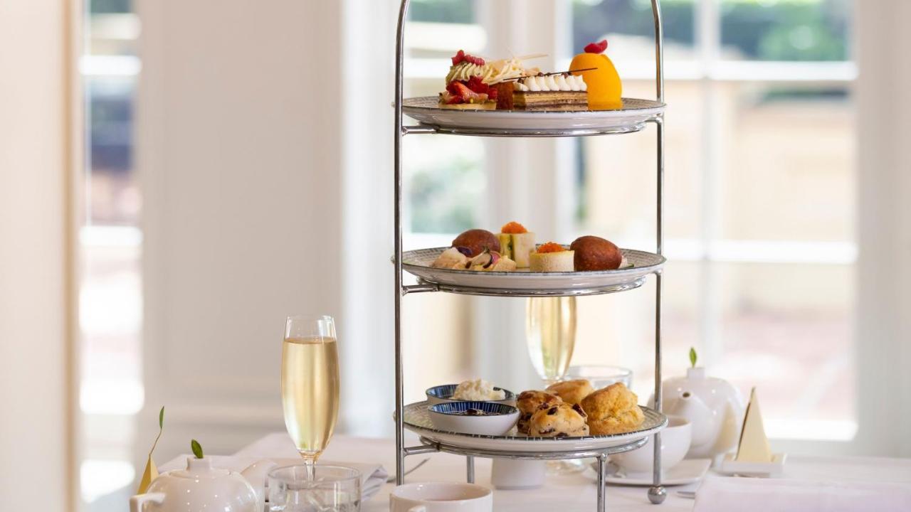 洲际神仙湾度假酒店 黄金海岸 外观 照片 Afternoon tea at the InterContinental Sydney