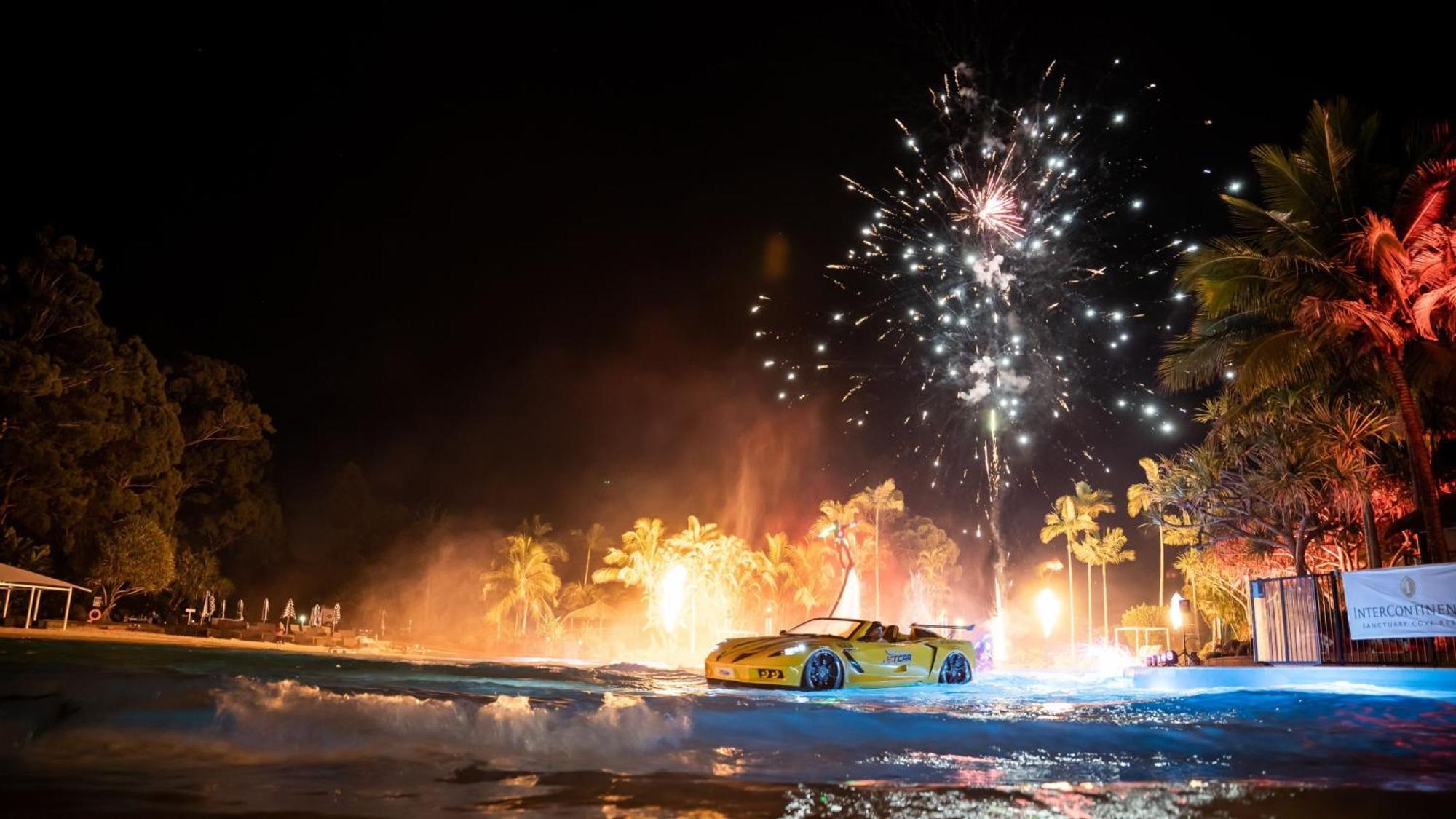 洲际神仙湾度假酒店 黄金海岸 外观 照片 Fireworks at the 2011 Australian Grand Prix